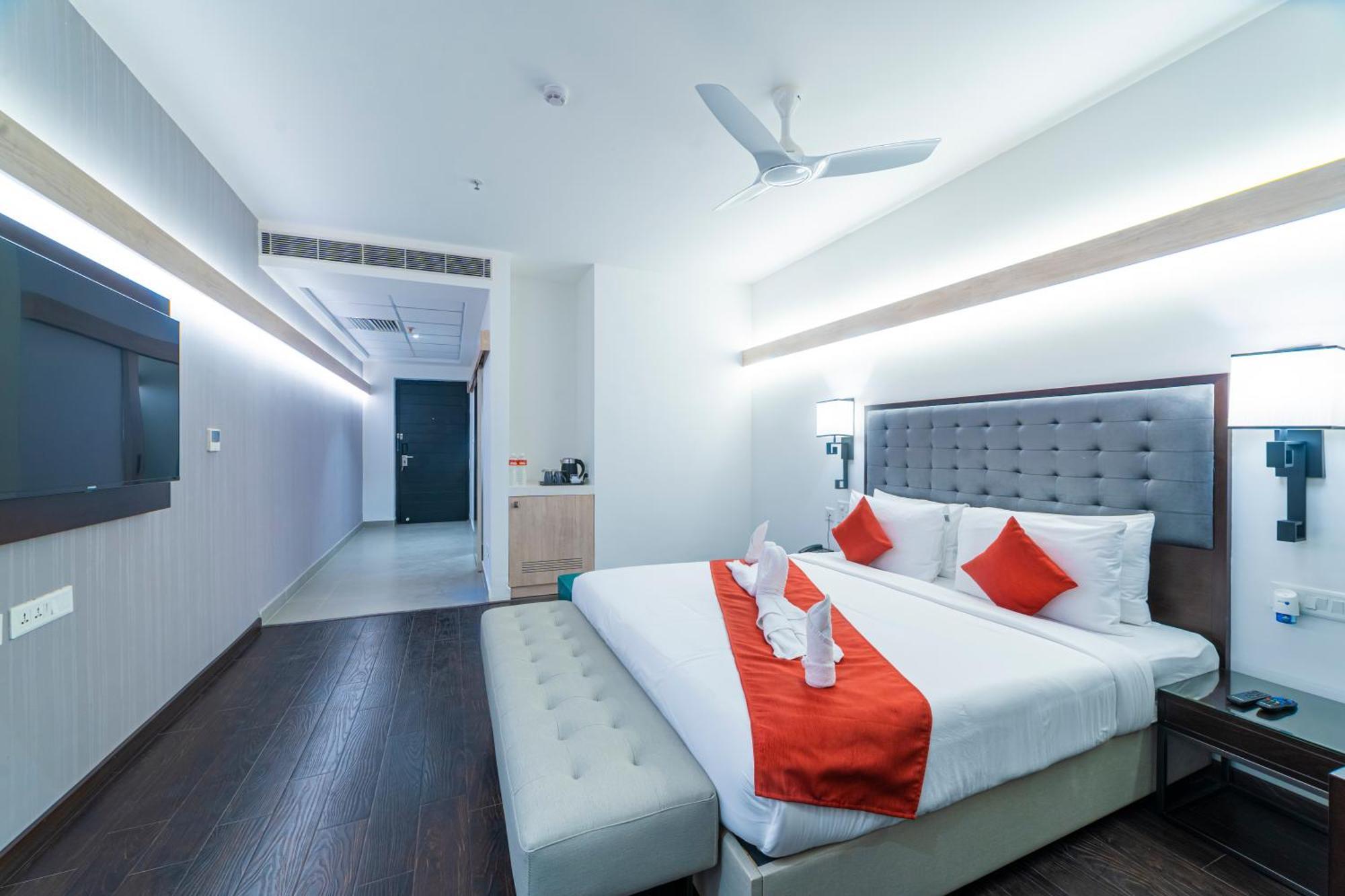 Hotel Deccan Serai Grande, Gachibowli, Hyderabad Eksteriør billede