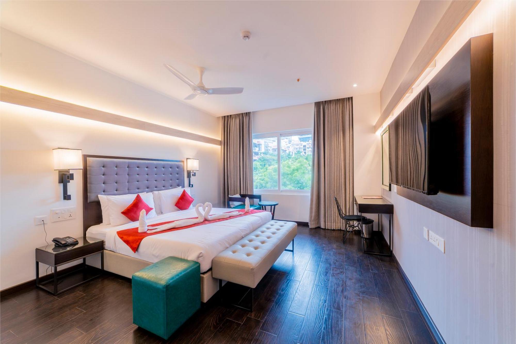 Hotel Deccan Serai Grande, Gachibowli, Hyderabad Eksteriør billede