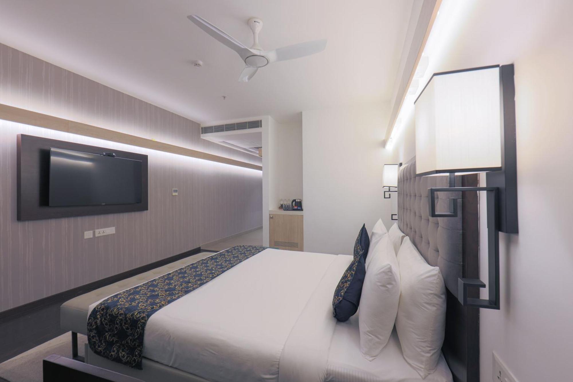 Hotel Deccan Serai Grande, Gachibowli, Hyderabad Eksteriør billede