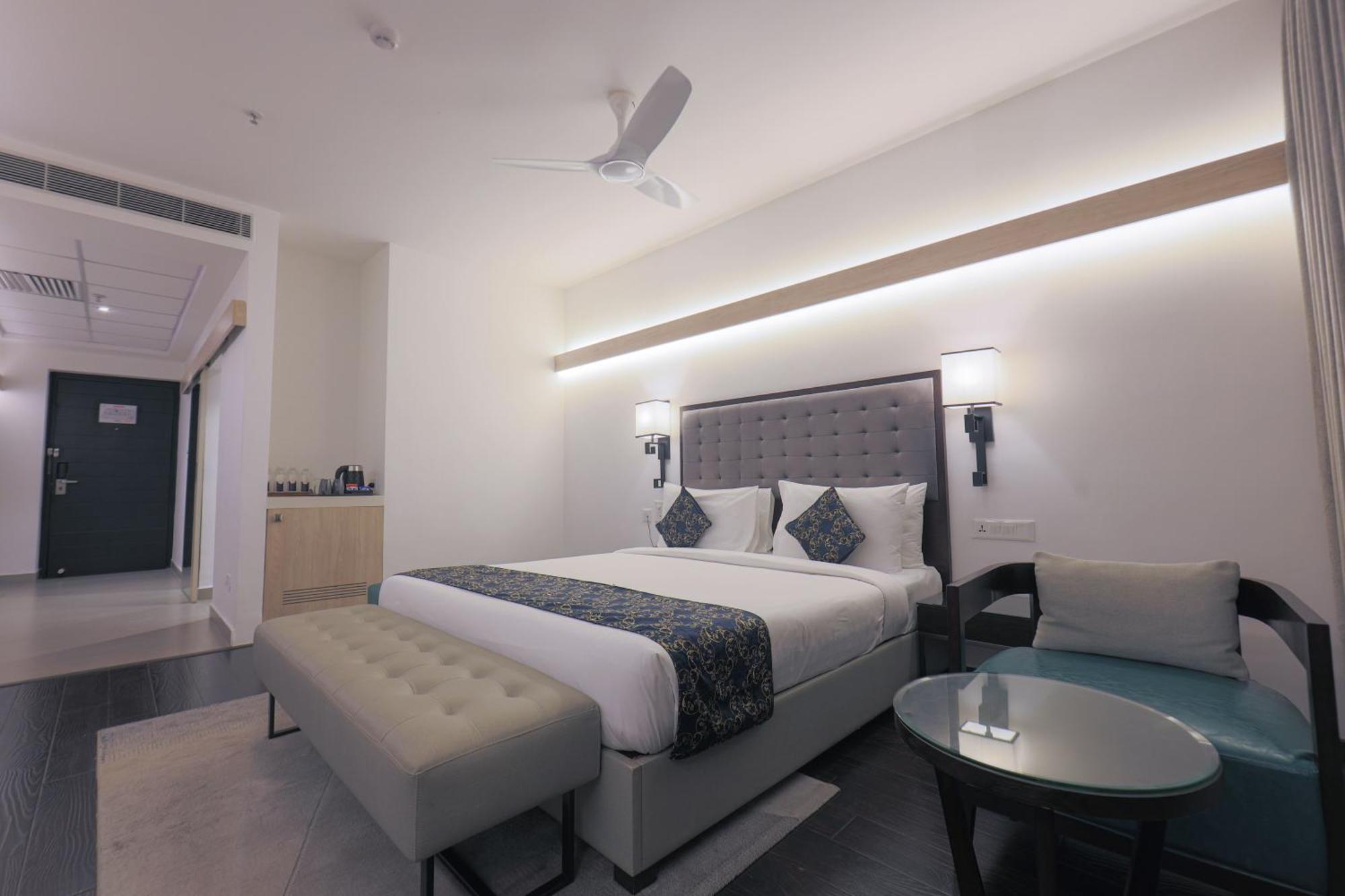 Hotel Deccan Serai Grande, Gachibowli, Hyderabad Eksteriør billede