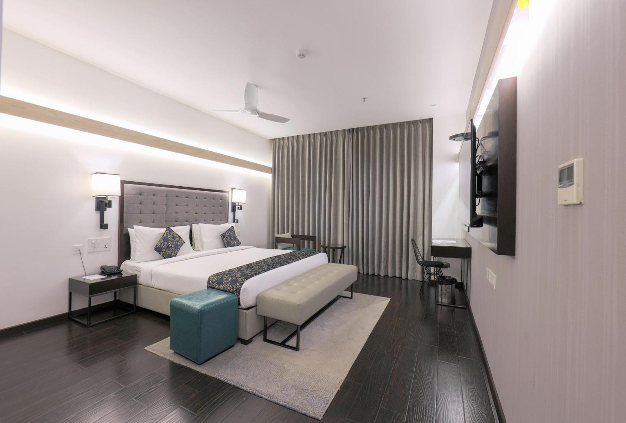 Hotel Deccan Serai Grande, Gachibowli, Hyderabad Eksteriør billede