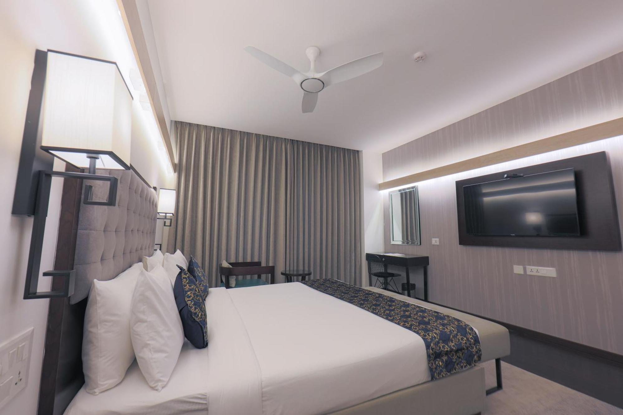 Hotel Deccan Serai Grande, Gachibowli, Hyderabad Eksteriør billede