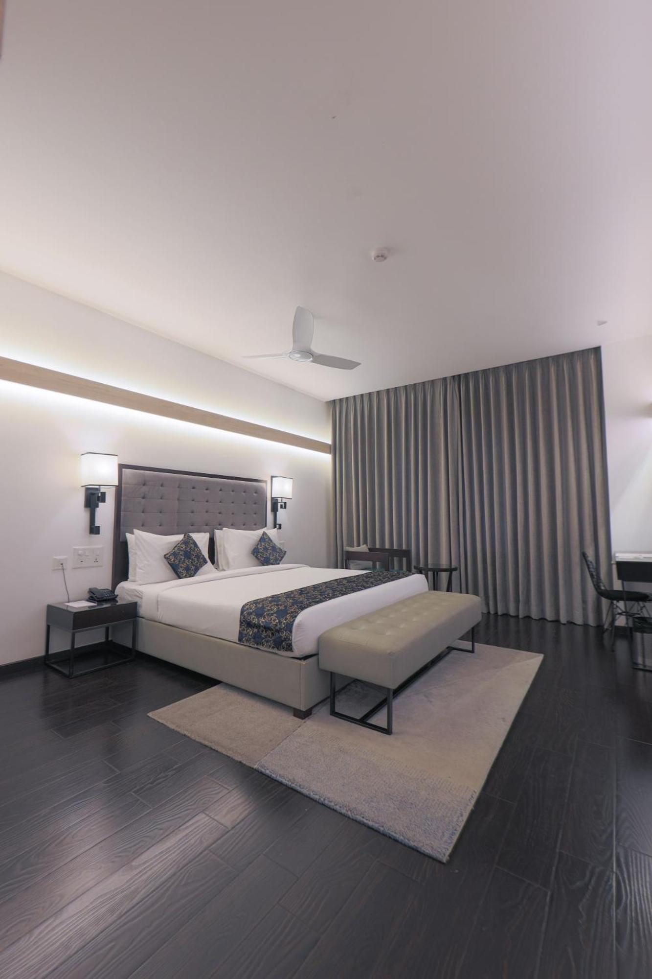Hotel Deccan Serai Grande, Gachibowli, Hyderabad Eksteriør billede